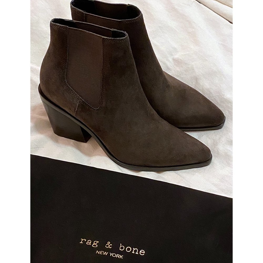 Rag & Bone Chelsea Razor boot in Asphalt Suede